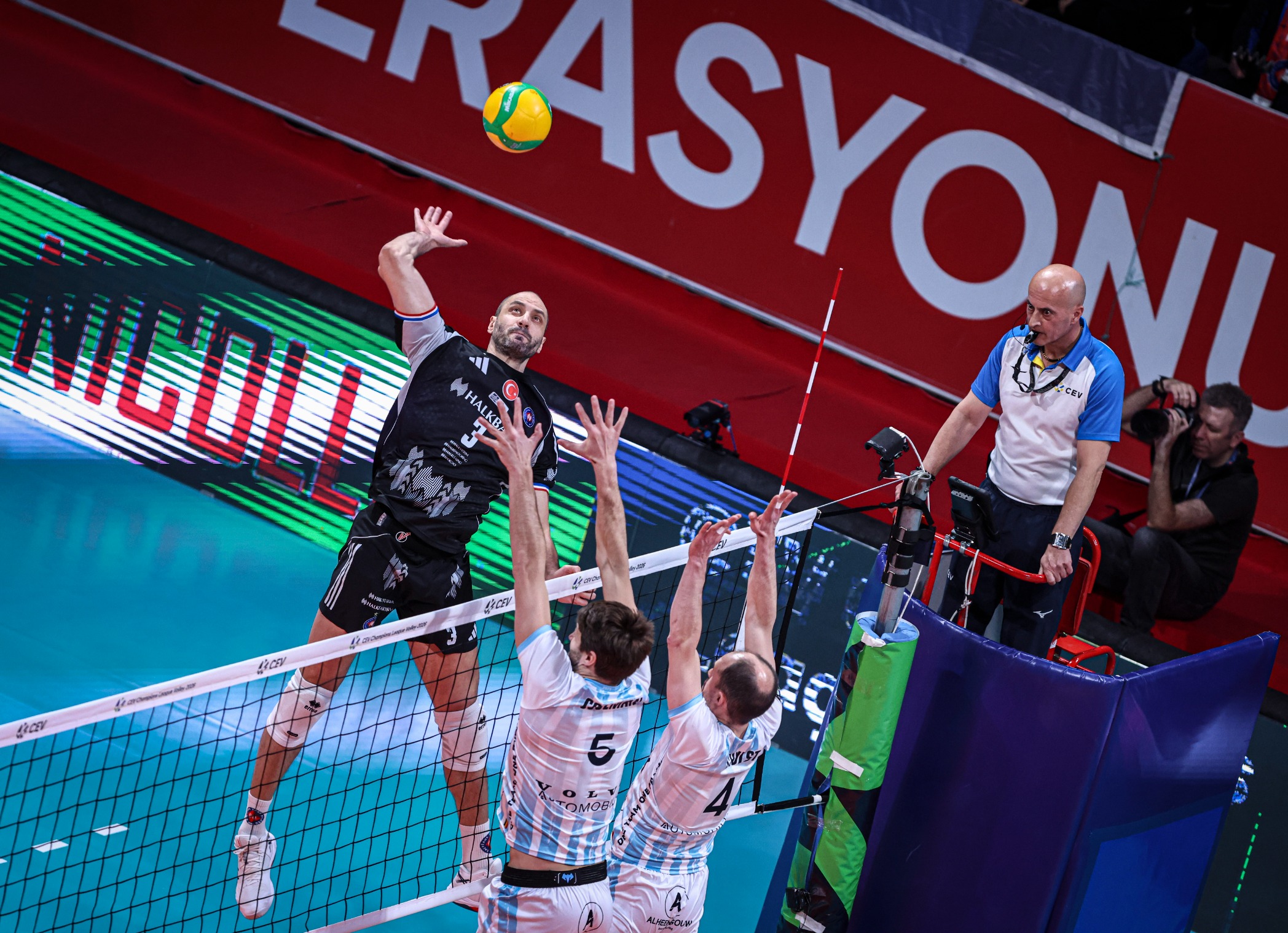 Halkbank Ankara - Knack Roeselare