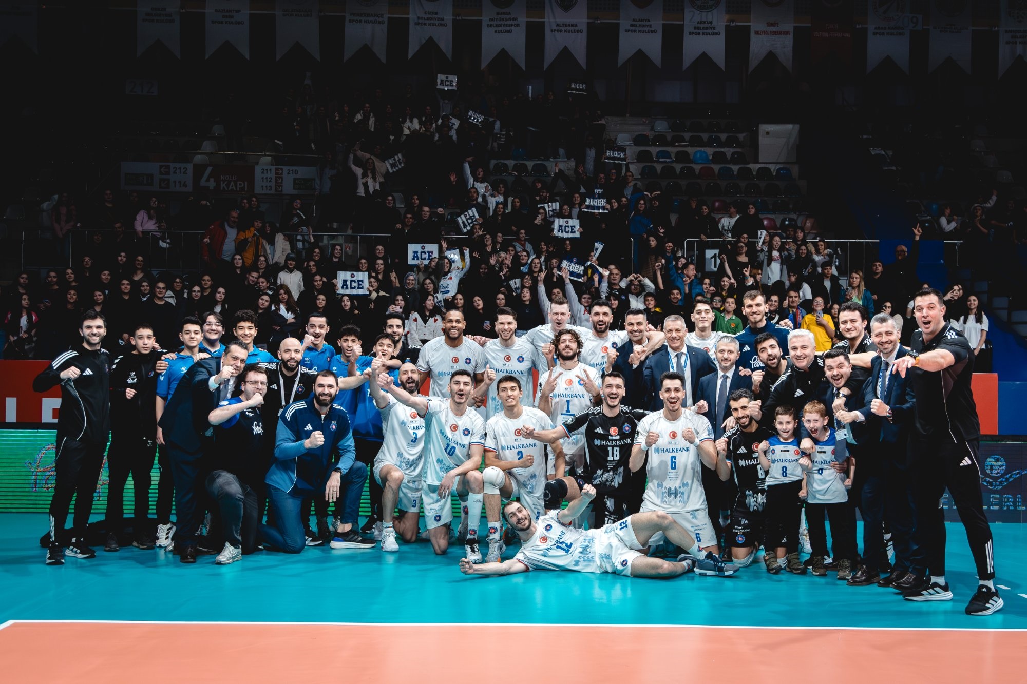 Halkbank: 3 - Fenerbahçe Medicana: 0