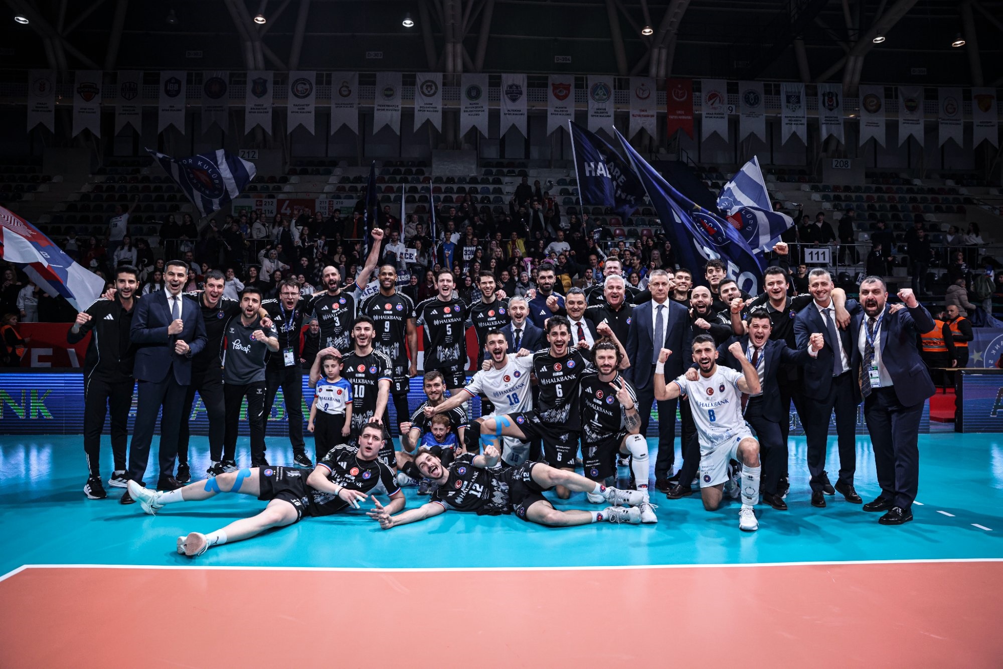 Halkbank ANKARA: 3 - Galatasaray HDI İSTANBUL: 2