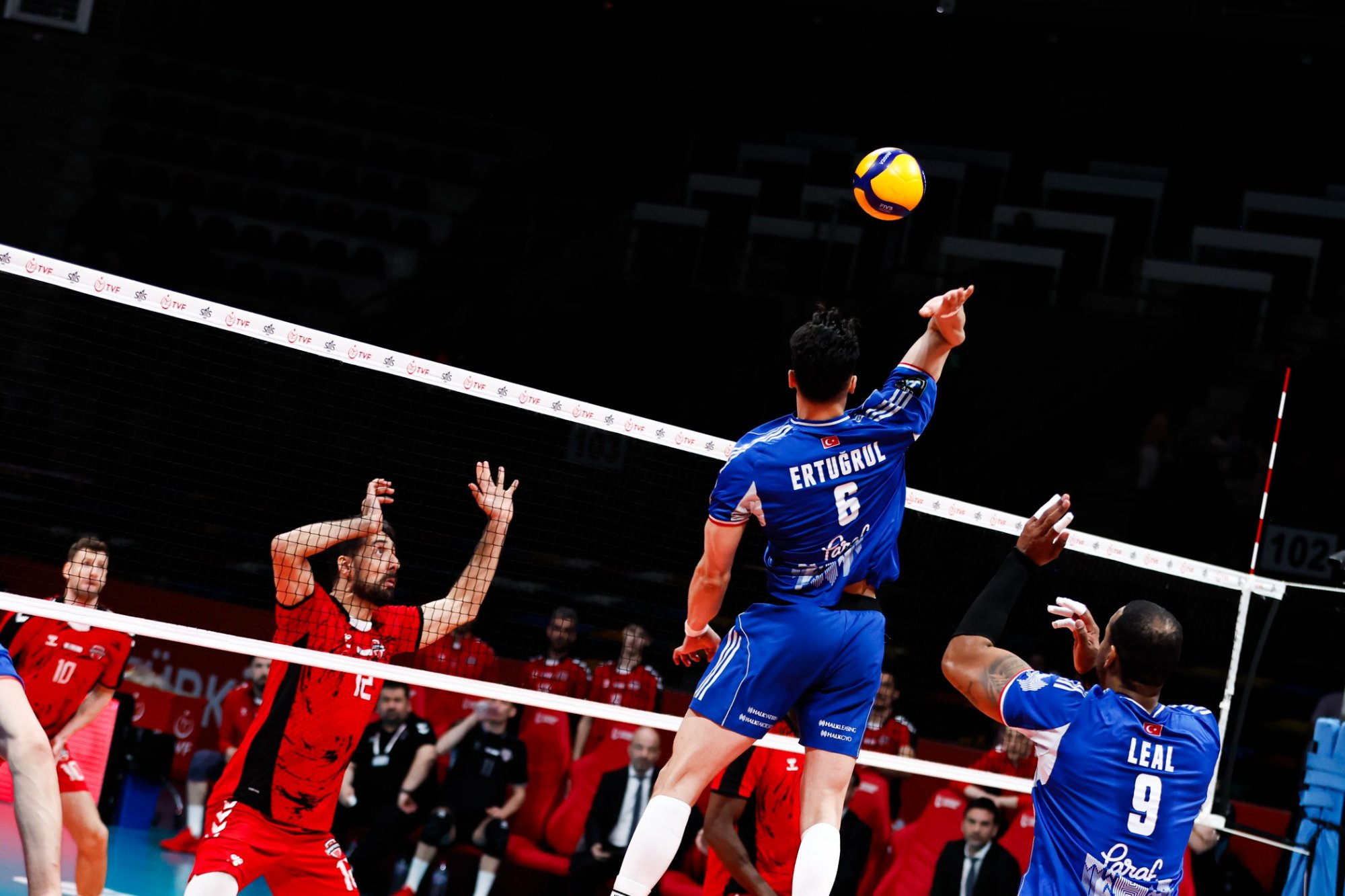 Spor Toto: 2 - Halkbank: 3