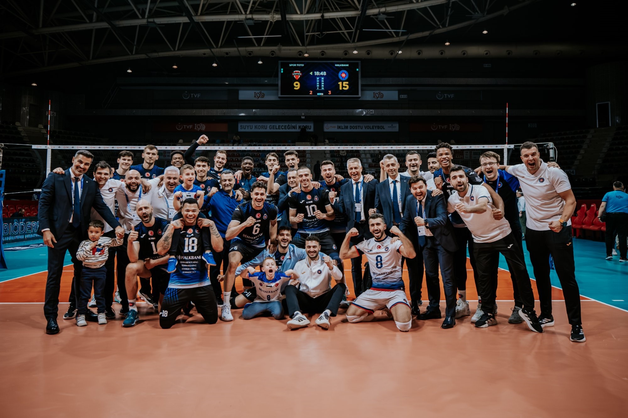 Spor Toto: 2 - Halkbank: 3