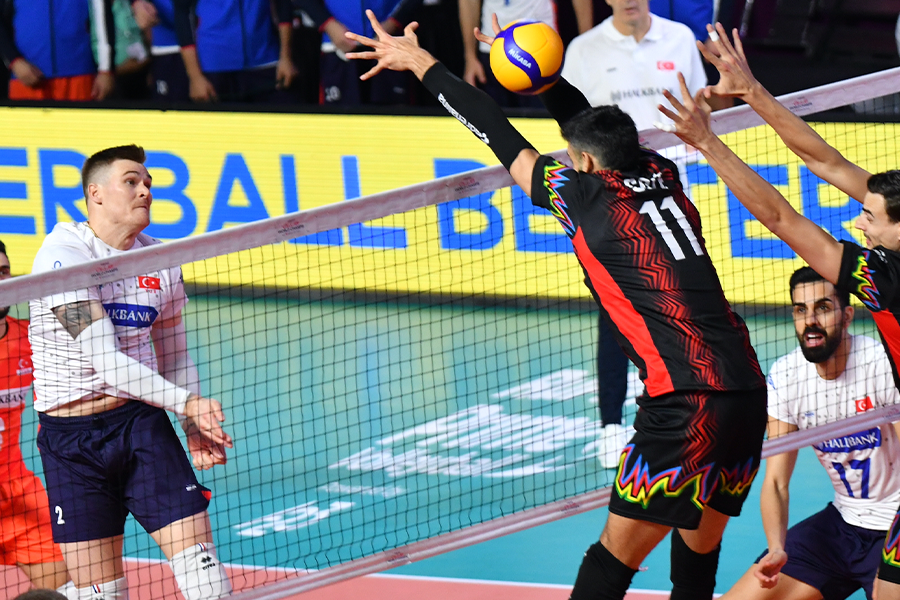 halkbank ucunculuk maci icin sahaya cikacak